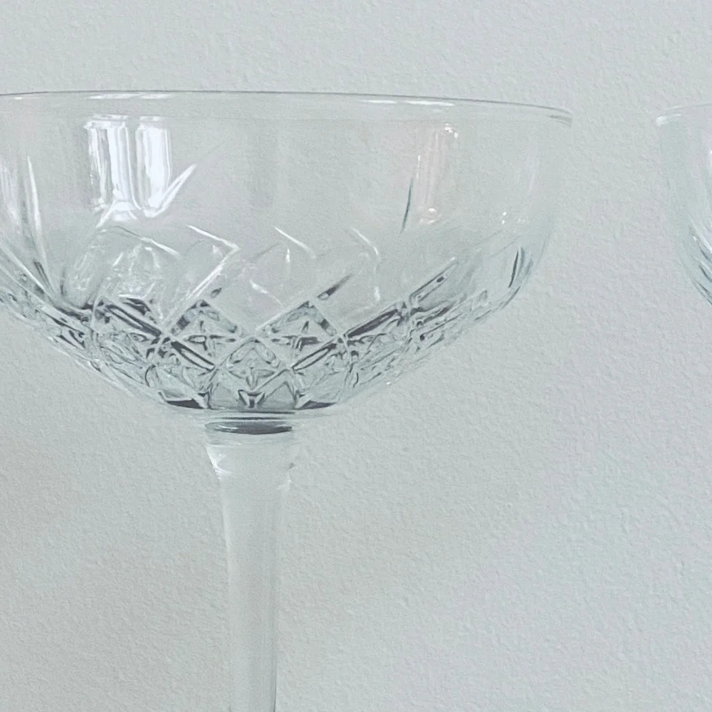 ❤️ Anthropologie Set of 2 Champagne Cocktail Glasses Glass Etched